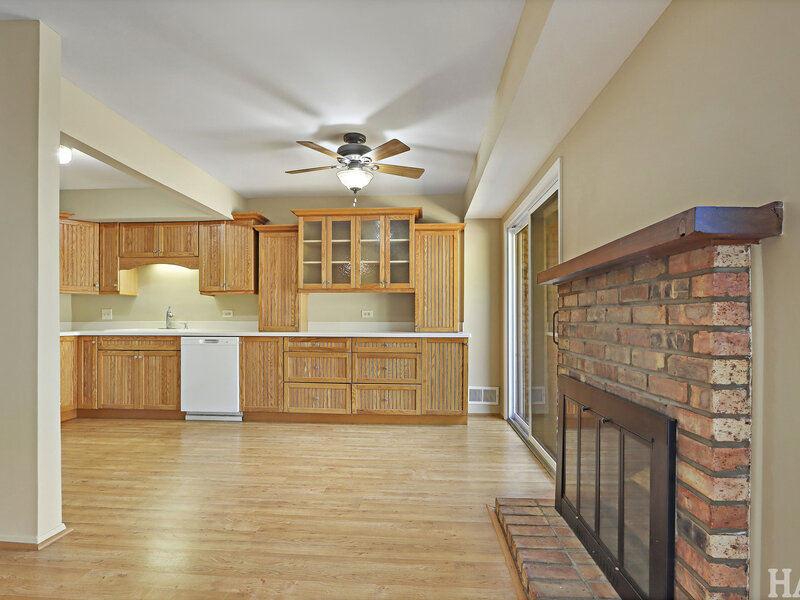 85 Mineola Road Fox Lake IL 60020
