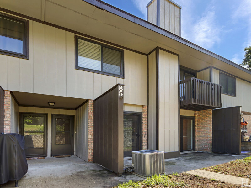 85 Mineola Road Fox Lake IL 60020