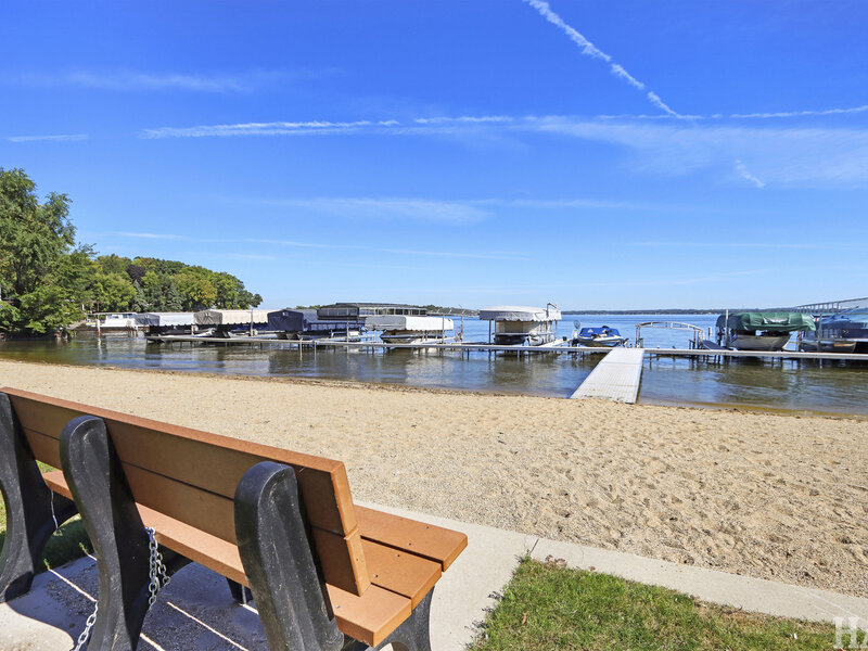 85 Mineola Road Fox Lake IL 60020