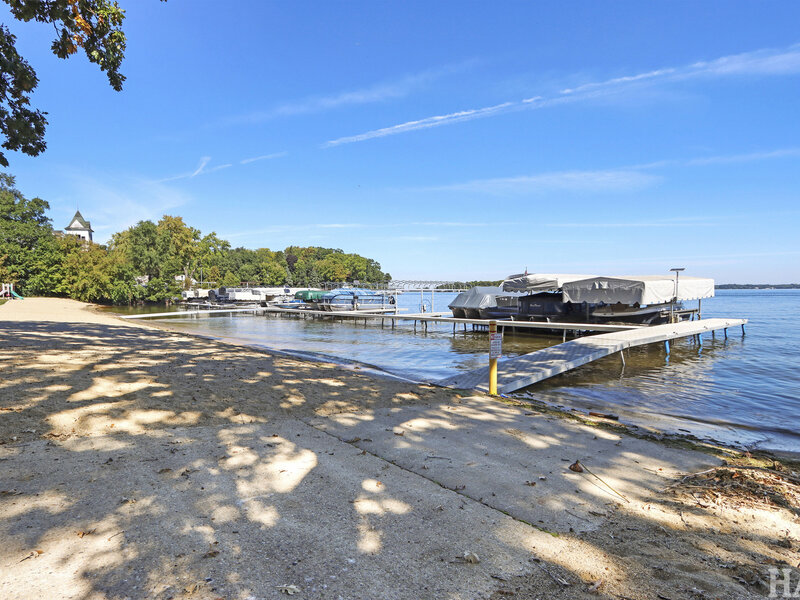 85 Mineola Road Fox Lake IL 60020