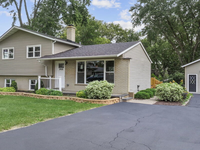 2 Diane Avenue Glen Ellyn IL 60137