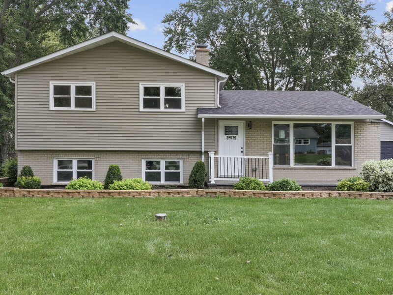 2 Diane Avenue Glen Ellyn IL 60137
