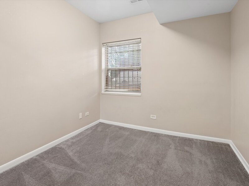 3923 W Ainslie Street Chicago IL 60625