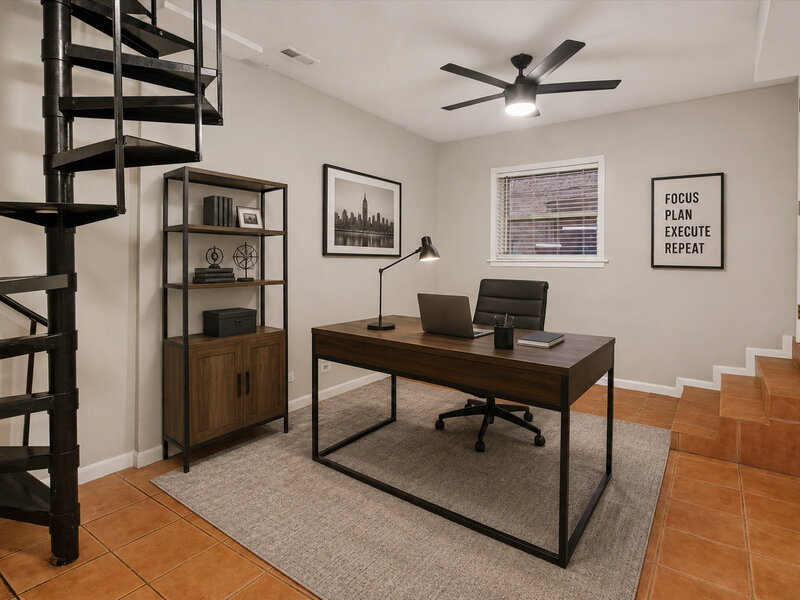 3923 W Ainslie Street Chicago IL 60625