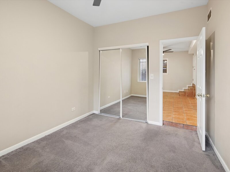 3923 W Ainslie Street Chicago IL 60625