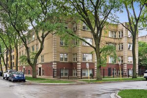 Photo of 3923 W Ainslie Street Chicago IL 60625 Unit 1E