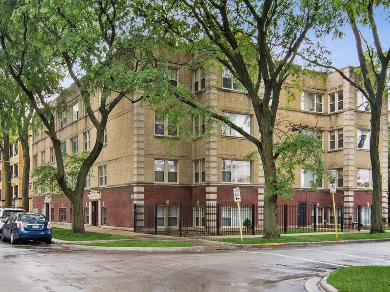 3923 W Ainslie Street Chicago IL 60625