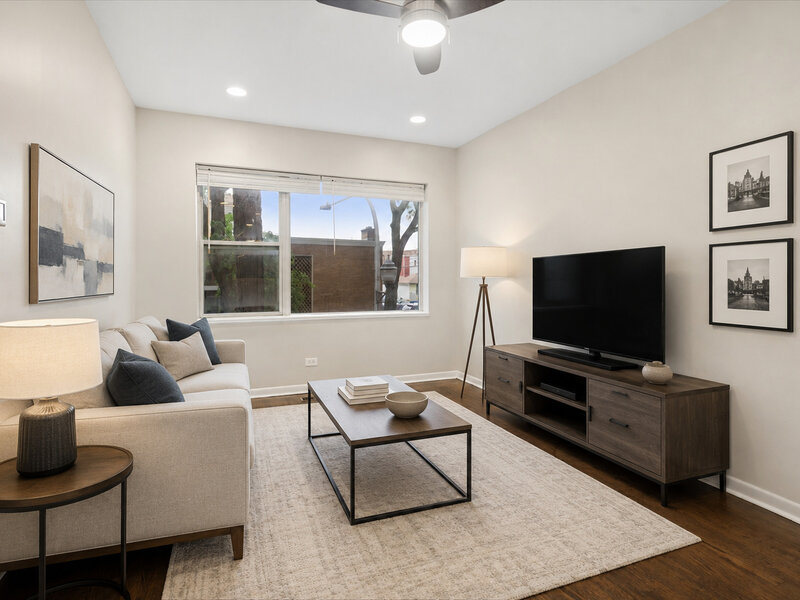 3923 W Ainslie Street Chicago IL 60625