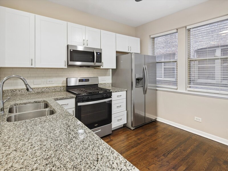 3923 W Ainslie Street Chicago IL 60625