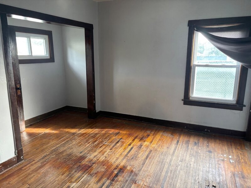 942 West Park Avenue Joliet IL 60436