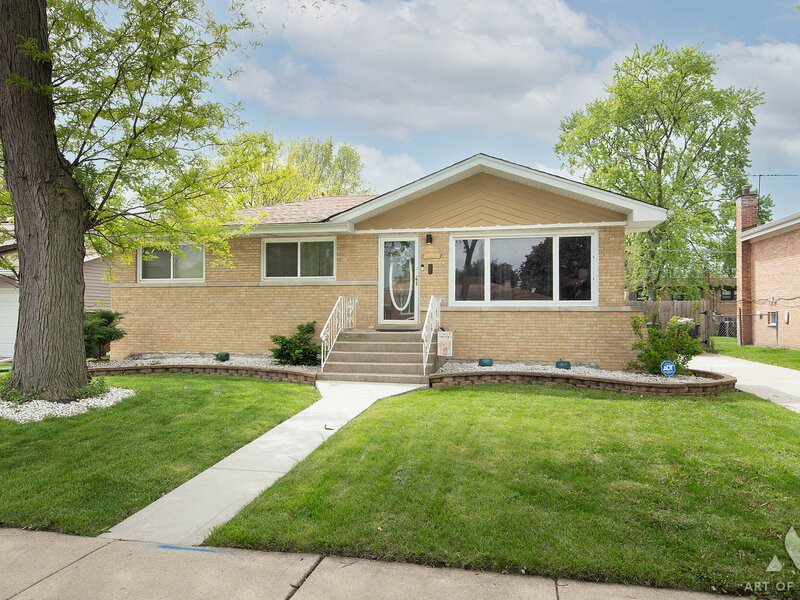 15330 Ingleside Avenue South Holland IL 60473