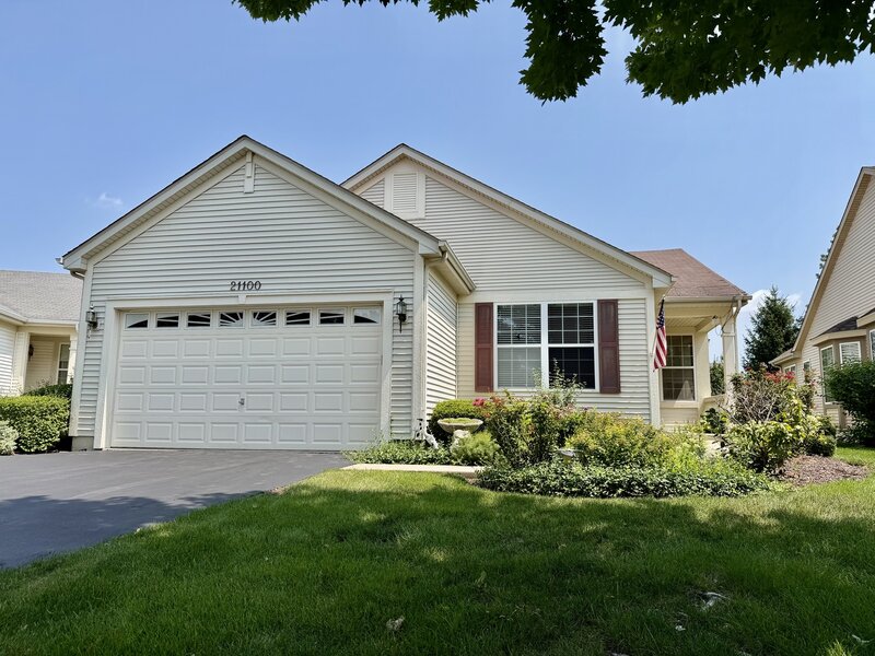 21100 Serene Lake Way Crest Hill IL 60403