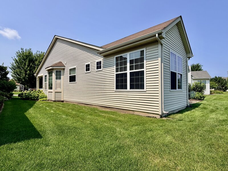21100 Serene Lake Way Crest Hill IL 60403