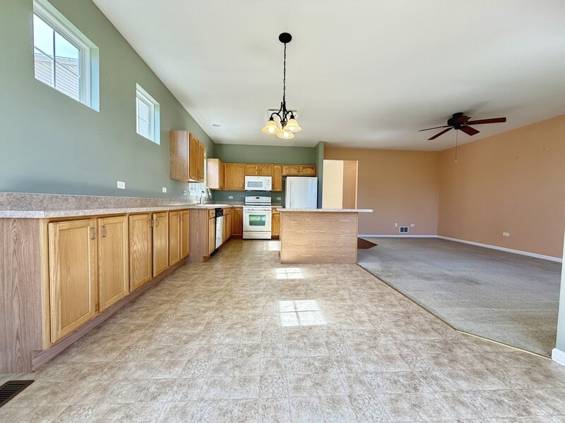 21100 Serene Lake Way Crest Hill IL 60403
