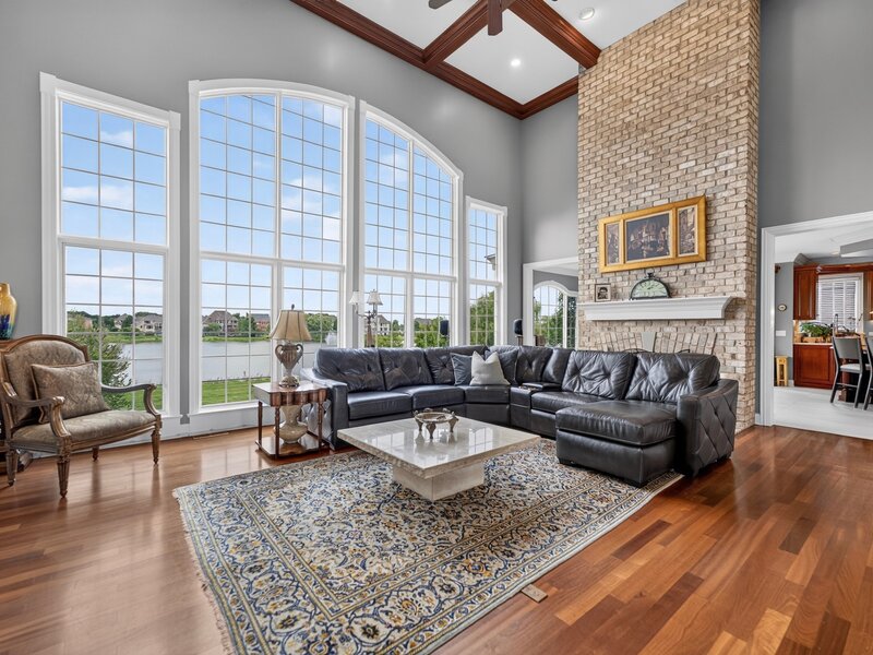 39 Goldenrod Drive St. Charles IL 60175