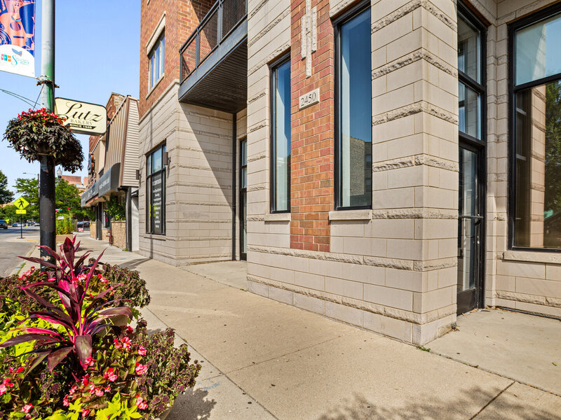 2450 W Montrose Avenue Chicago IL 60618