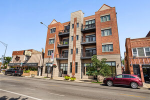 Photo of 2450 W Montrose Avenue Chicago IL 60618 Unit 3N