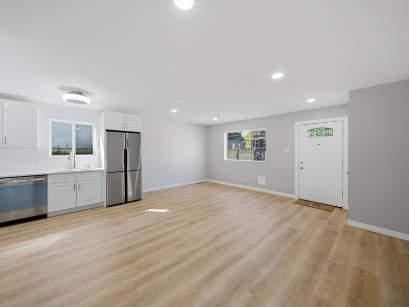 6733 S Throop Street Chicago IL 60636