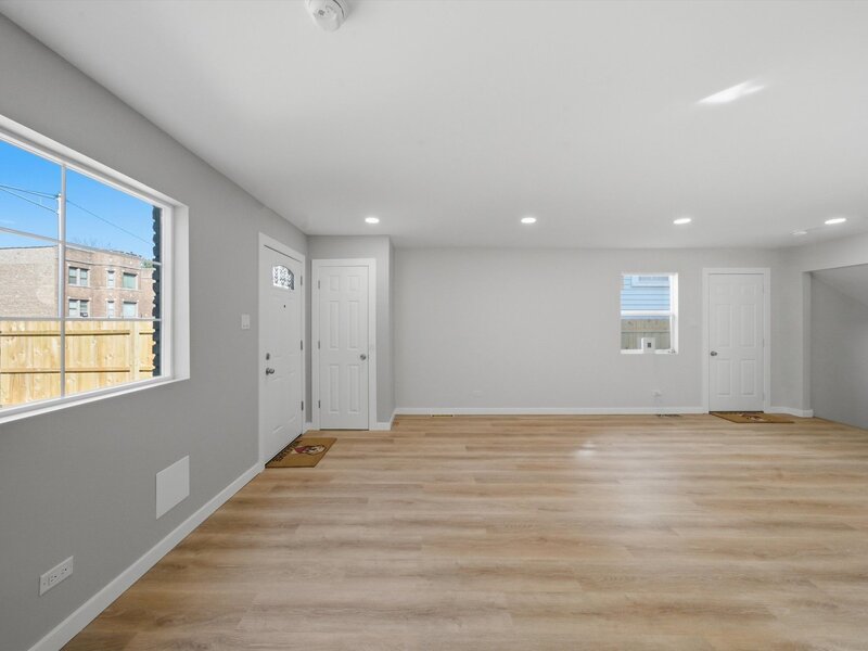 6733 S Throop Street Chicago IL 60636