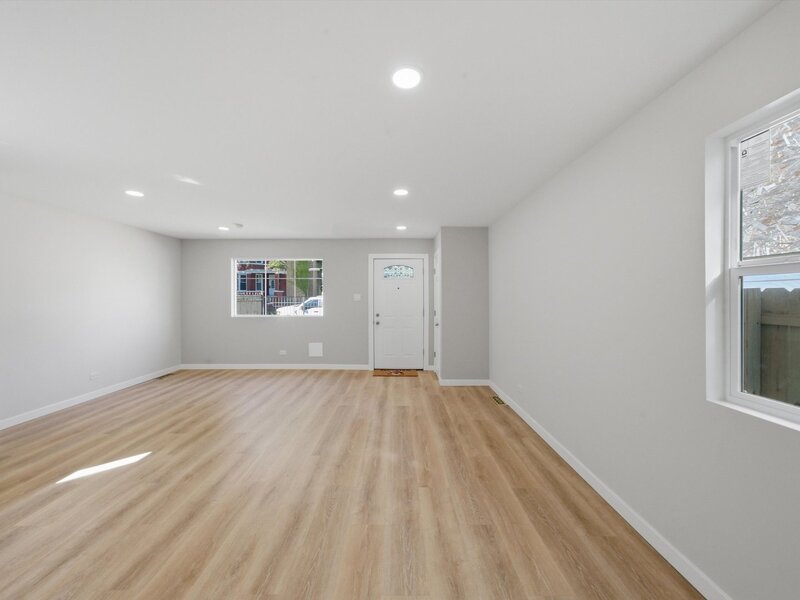 6733 S Throop Street Chicago IL 60636