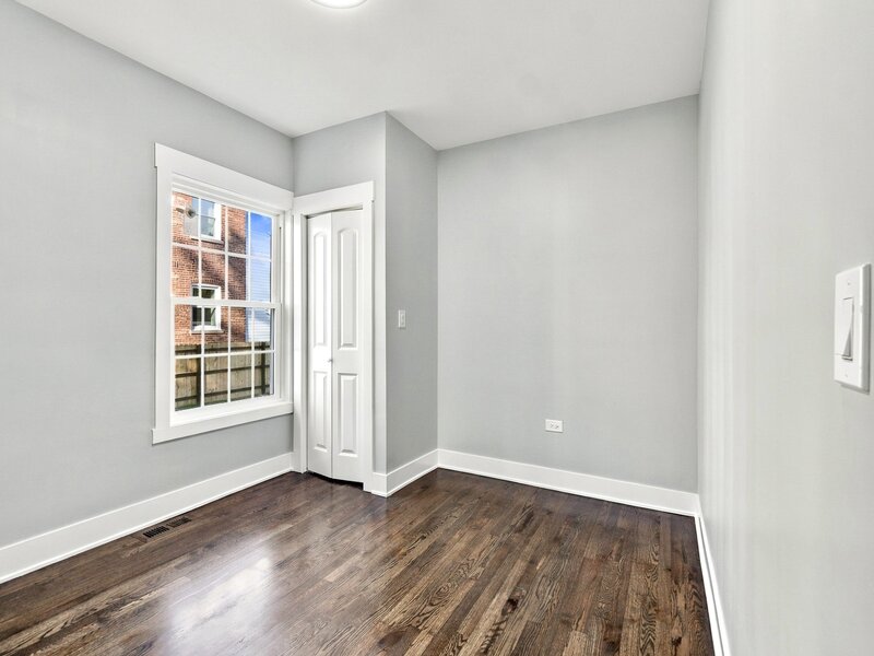 7649 S Luella Avenue Chicago IL 60649