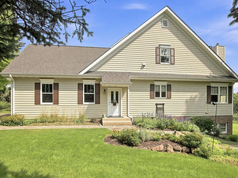 1518 W Lincoln Road Mchenry IL 60051