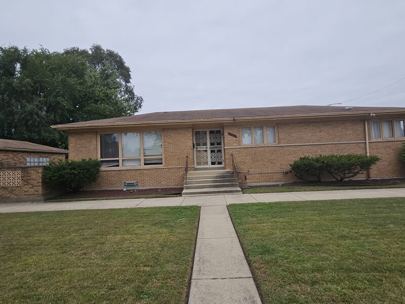 8300 S Indiana Avenue Chicago IL 60619