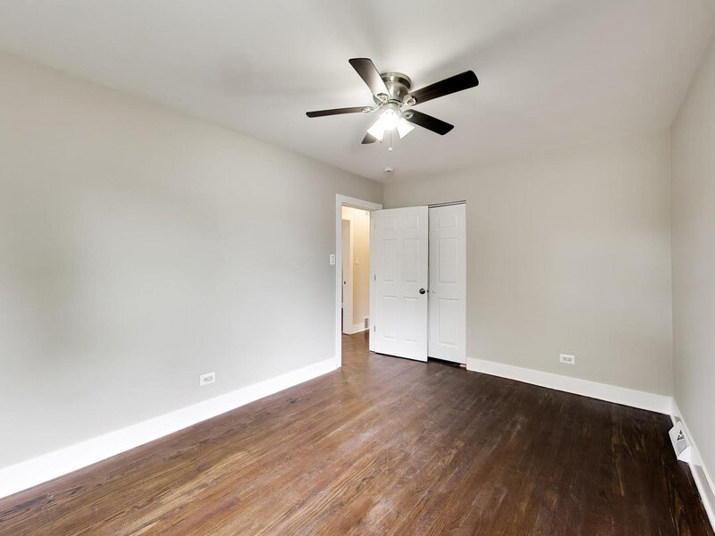 14129 S La Salle Street Riverdale IL 60827