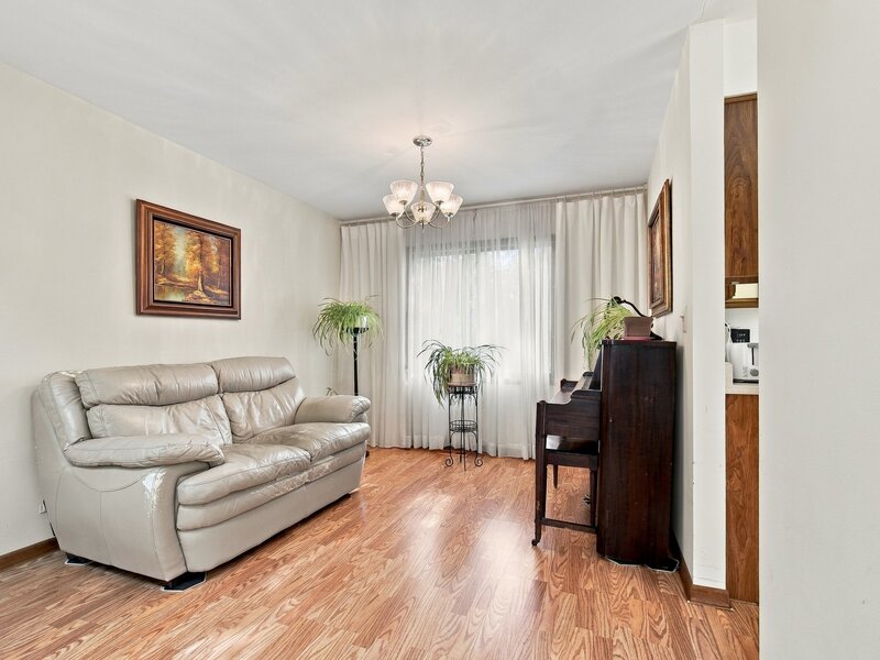 146 Michael Avenue Mundelein IL 60060