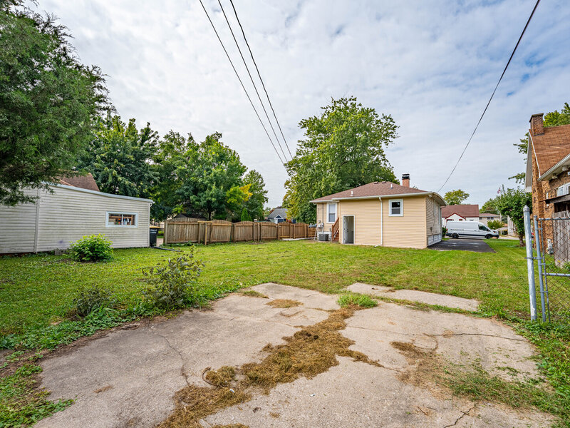 17825 Chicago Avenue Lansing IL 60438