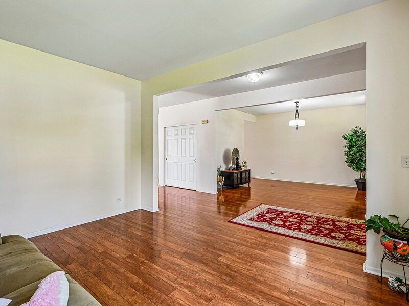 2453 Cushing Lane Aurora IL 60503