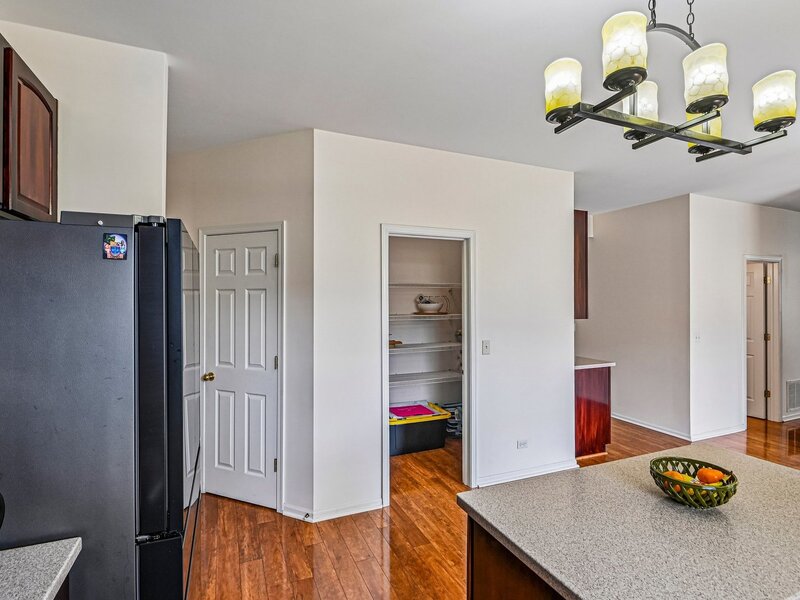 2453 Cushing Lane Aurora IL 60503