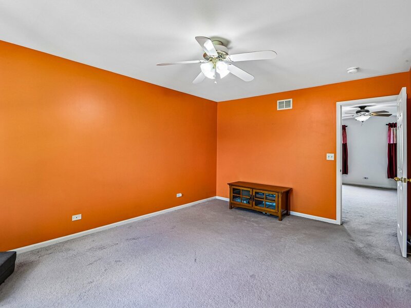 2453 Cushing Lane Aurora IL 60503
