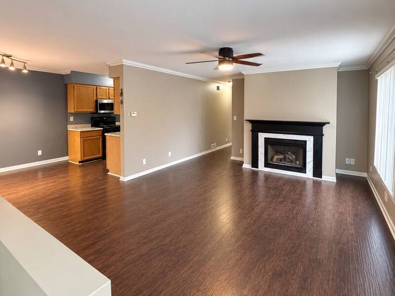 287 Sandhurst Lane South Elgin IL 60177