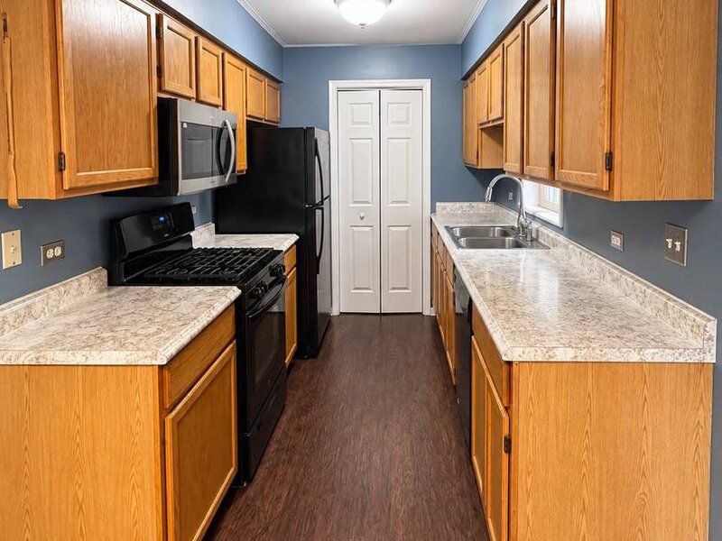 287 Sandhurst Lane South Elgin IL 60177