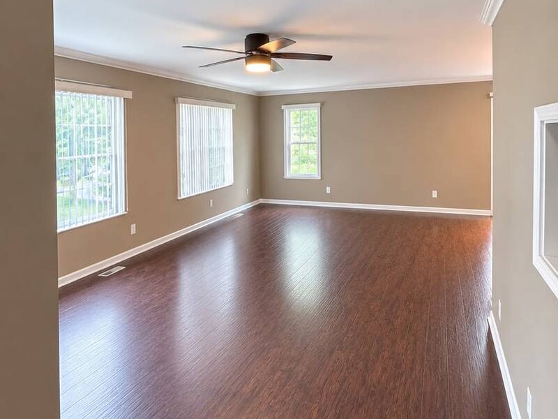 287 Sandhurst Lane South Elgin IL 60177