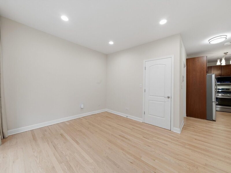 1627 W Fargo Avenue Chicago IL 60626