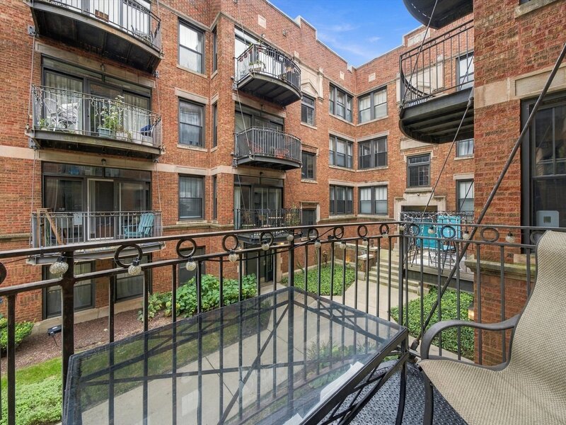 1627 W Fargo Avenue Chicago IL 60626