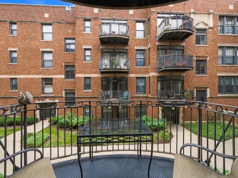 1627 W Fargo Avenue Chicago IL 60626