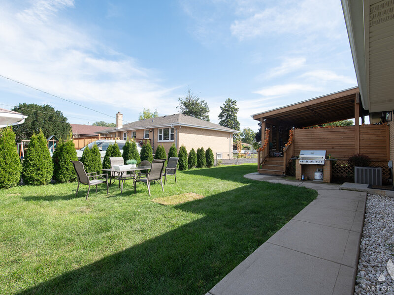 5858 W 82nd Street Burbank IL 60459