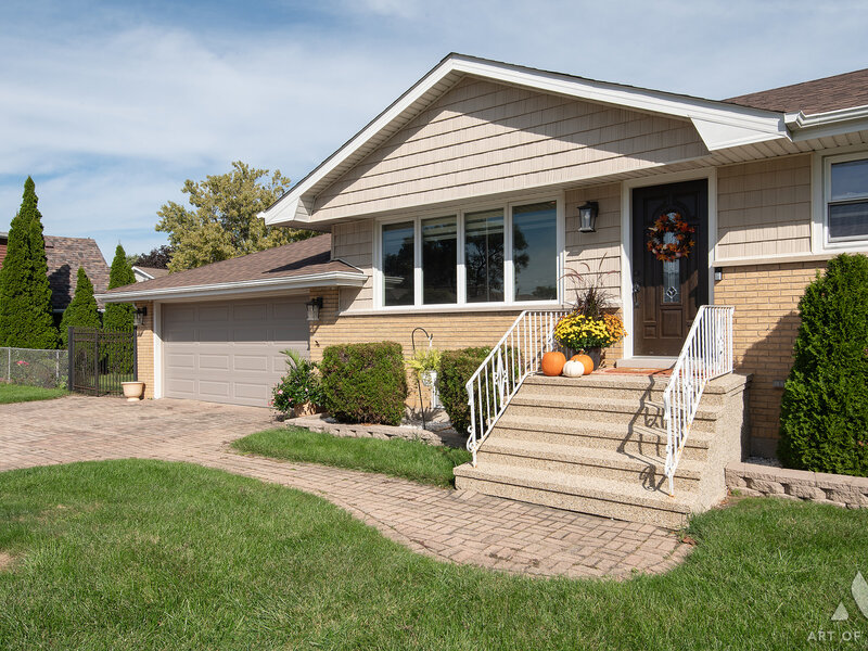 5858 W 82nd Street Burbank IL 60459