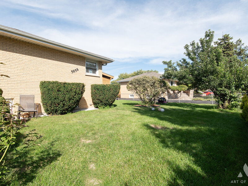 5858 W 82nd Street Burbank IL 60459