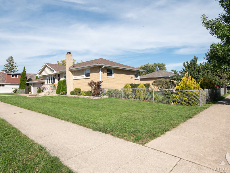 5858 W 82nd Street Burbank IL 60459