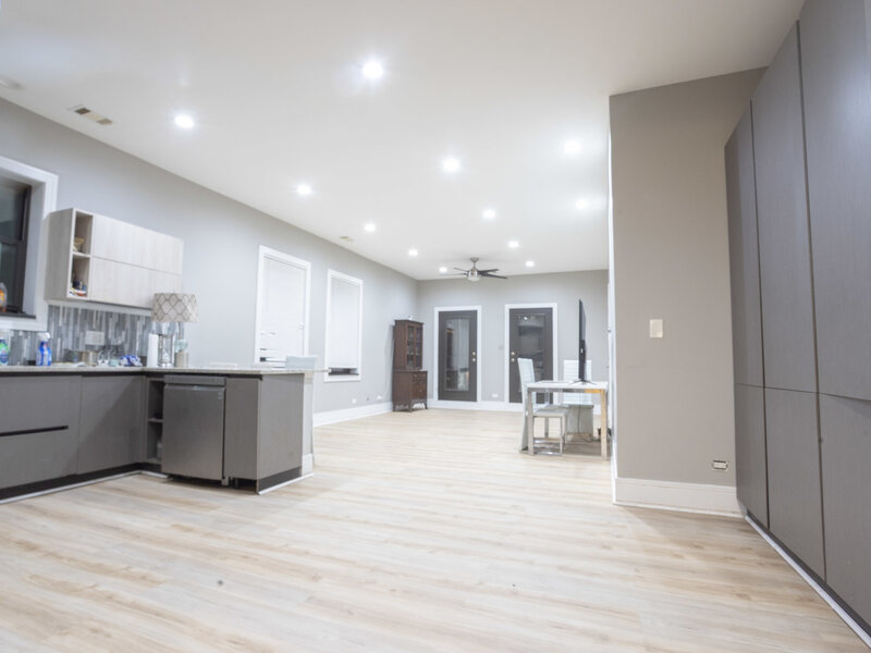 4453 S Lake Park Avenue Chicago IL 60653