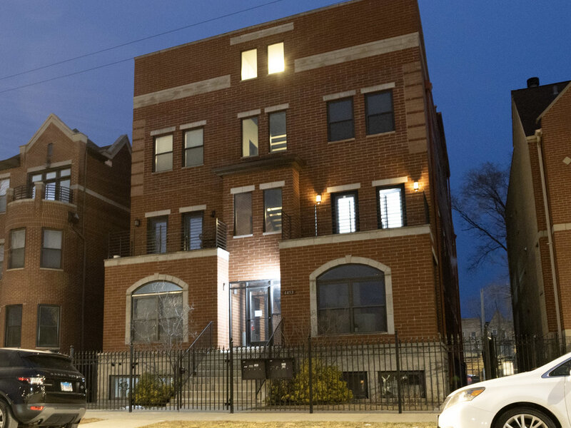 4453 S Lake Park Avenue Chicago IL 60653
