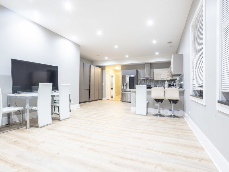 4453 S Lake Park Avenue Chicago IL 60653