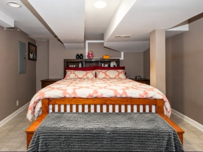 2552 W 81st Place Chicago IL 60652