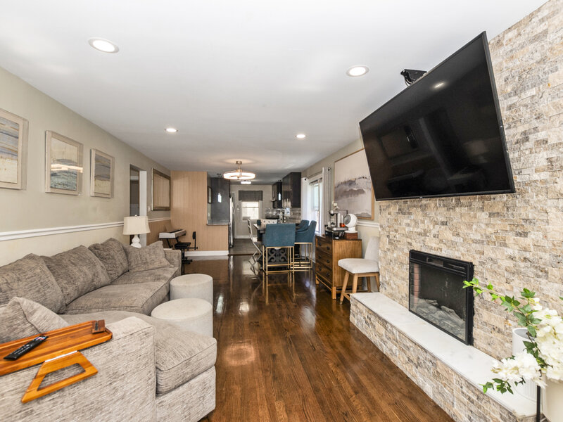 2552 W 81st Place Chicago IL 60652