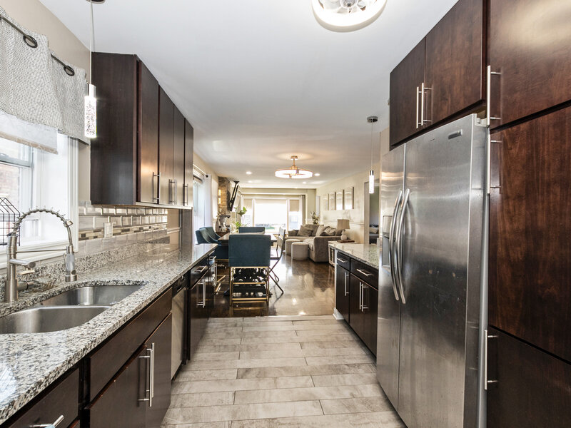 2552 W 81st Place Chicago IL 60652