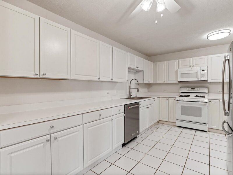 230 E Ontario Street Chicago IL 60611